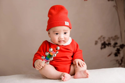 丽江六个月宝宝总是摇头